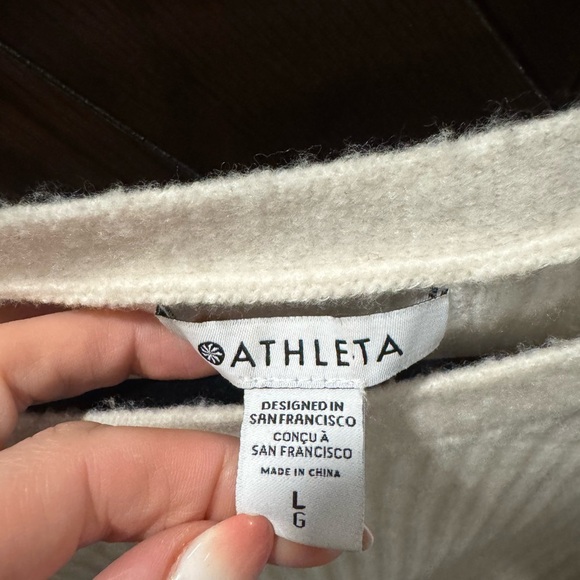 Women’s Athleta Cream Wool Sweater sz L - Picture 4 of 6